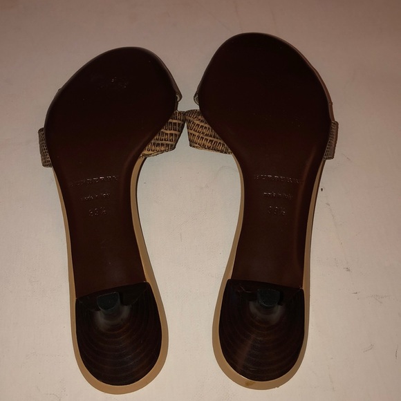 BURBERRY shoes - Picture 4 of 7